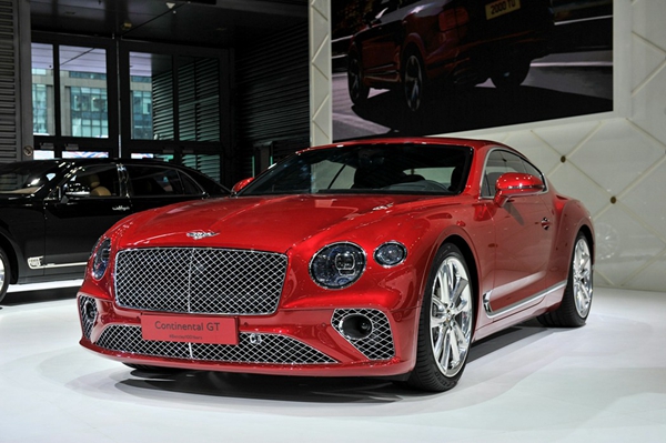 3. 全新宾利欧陆GT.jpg