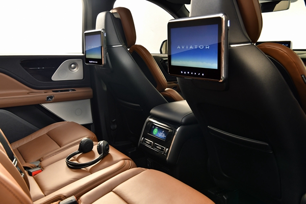 全新林肯飞行家内饰_2.jpg