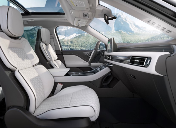 全新林肯飞行家内饰 (4).jpg