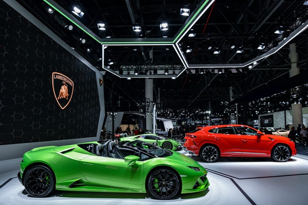 05-兰博基尼Huracán EVO敞篷版.jpg