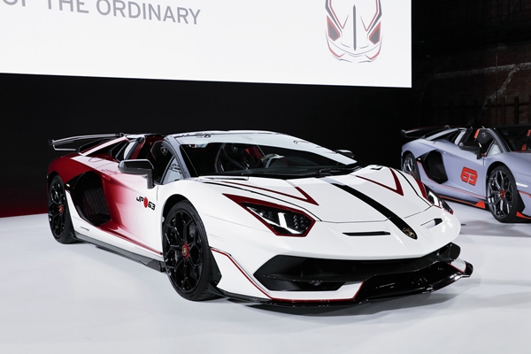 03 - 采用特别版涂装的Aventador SVJ敞篷版 展现日本歌舞伎设计元素.jpg