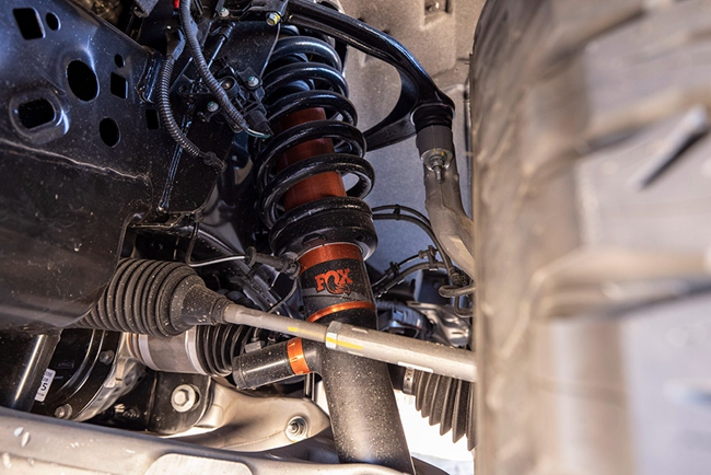 全新一代FOX™️ Live Valve™️内旁路减震器可进行每秒高达500次的阻尼系数调整.jpg