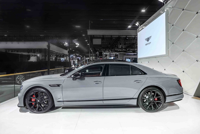 1. 宾利飞驰S.jpg